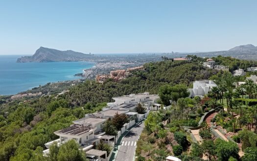 Ático de Lujo en Altea Hills con Vistas Panorámicas al Mediterráneo