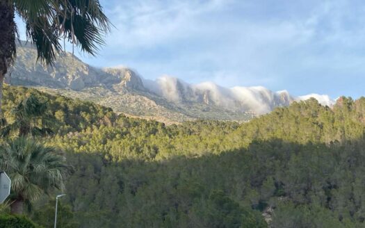 RS-1032 Curvas, Sol y Altea: Tu Refugio de Diseño en Santa Clara